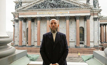 Кехман присутствовал на богослужении в Петербурге, заявил источник