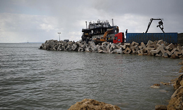 В Темрюкском районе за два дня собрали 15 тонн замазученного грунта