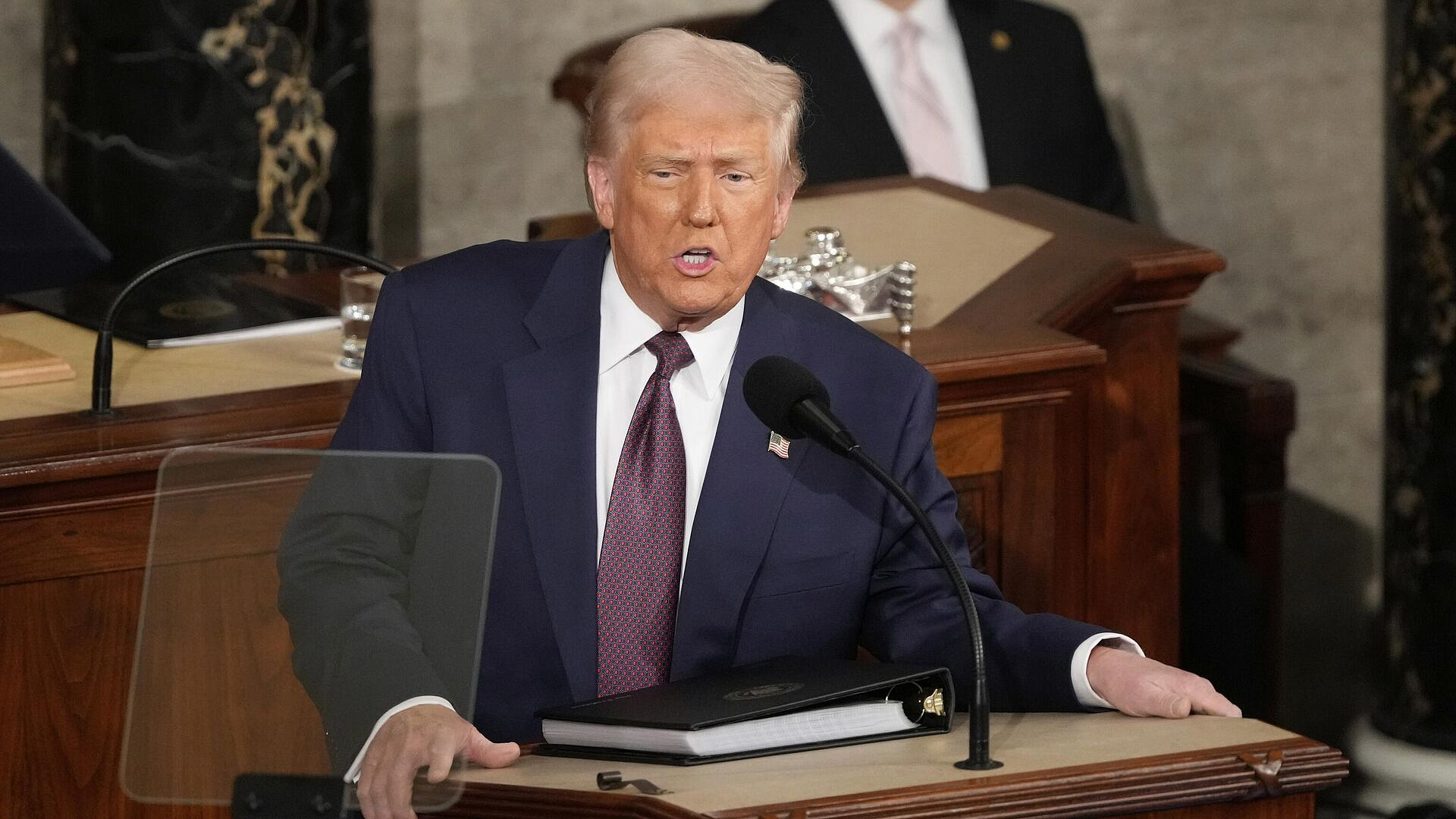 ����� ������ ��������� � ��������� ����� ����� � ������