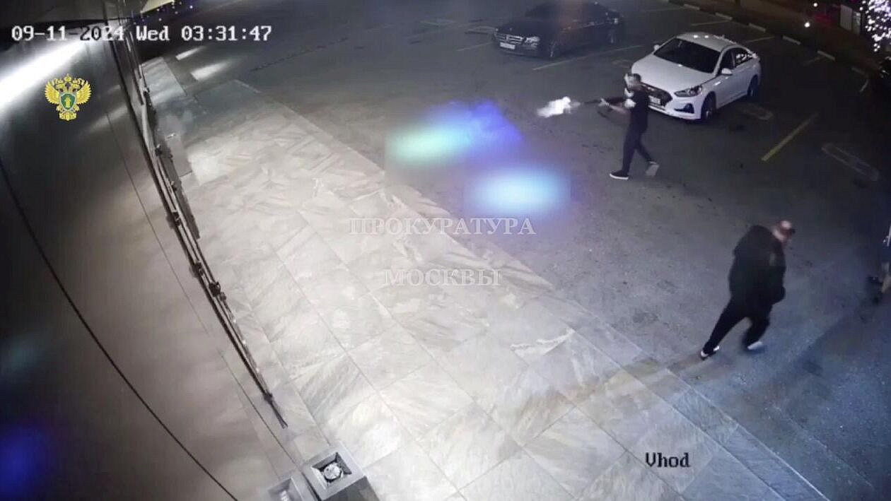 В Москве открывшему стрельбу по ресторану мужчине предъявили обвинение
