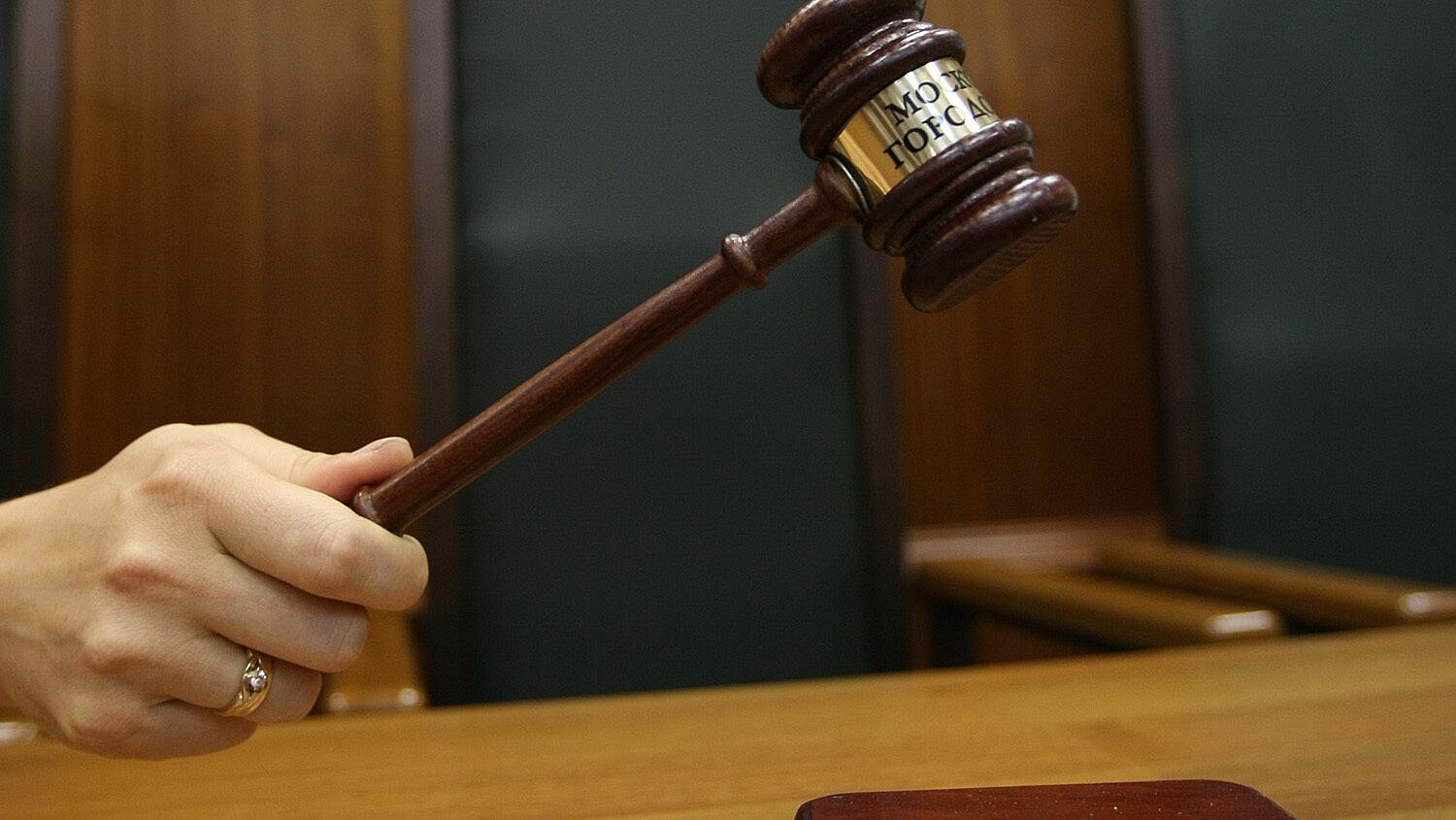 Мать убитого в Ленобласти ребенка пришла на заседание суда