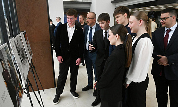 Историю космических первопроходцев в фотографиях показали в Москве