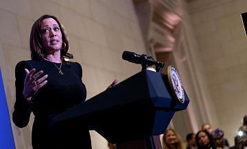 Песков не смог вспомнить ни одного контакта Путина с Харрис