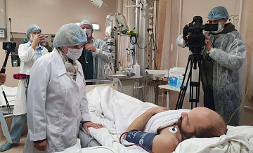 Спасенному в Охотском море Пичугину предложат реабилитацию