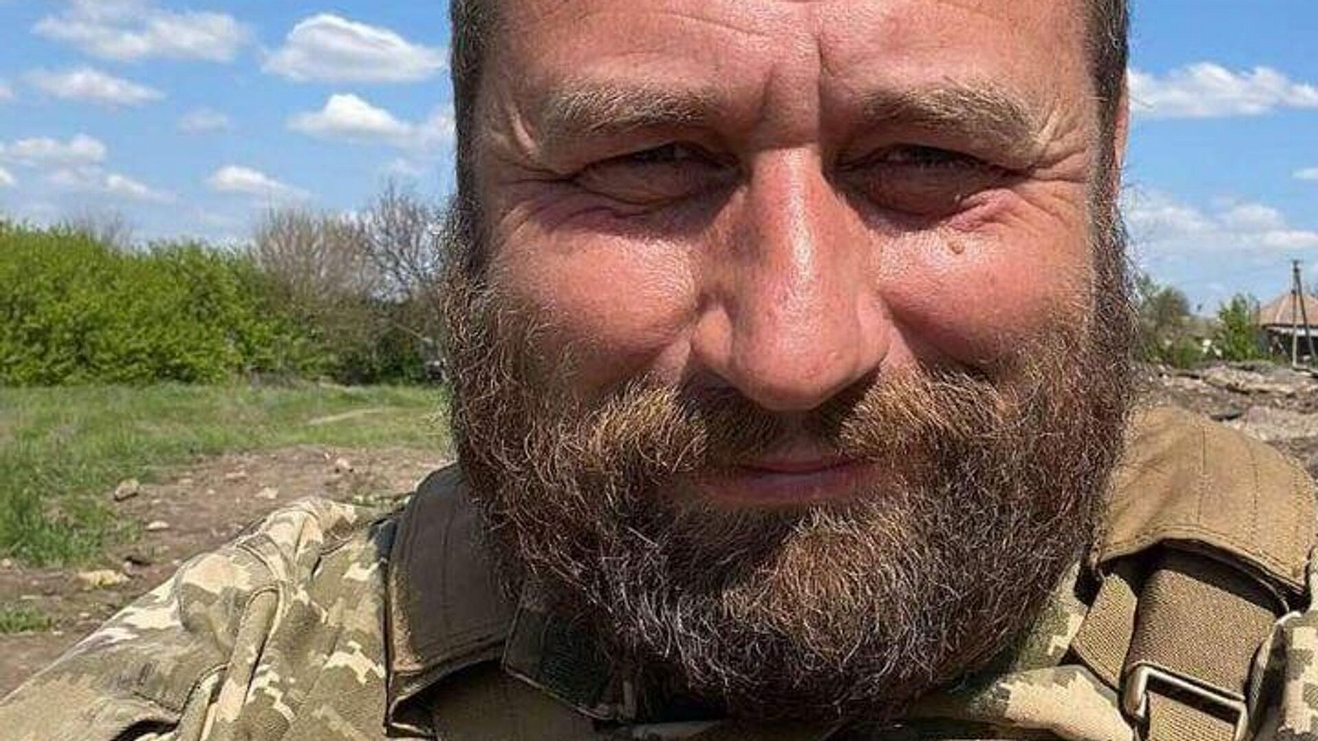 Посол Украины в Венгрии оформил машины на жену с доходом 520 долларов в год