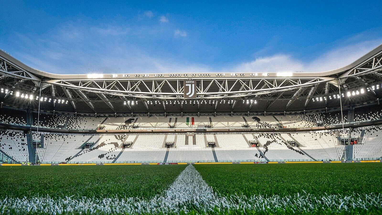 "Ювентус" в меньшинстве отыграл три мяча, но вылетел из ЛЧ