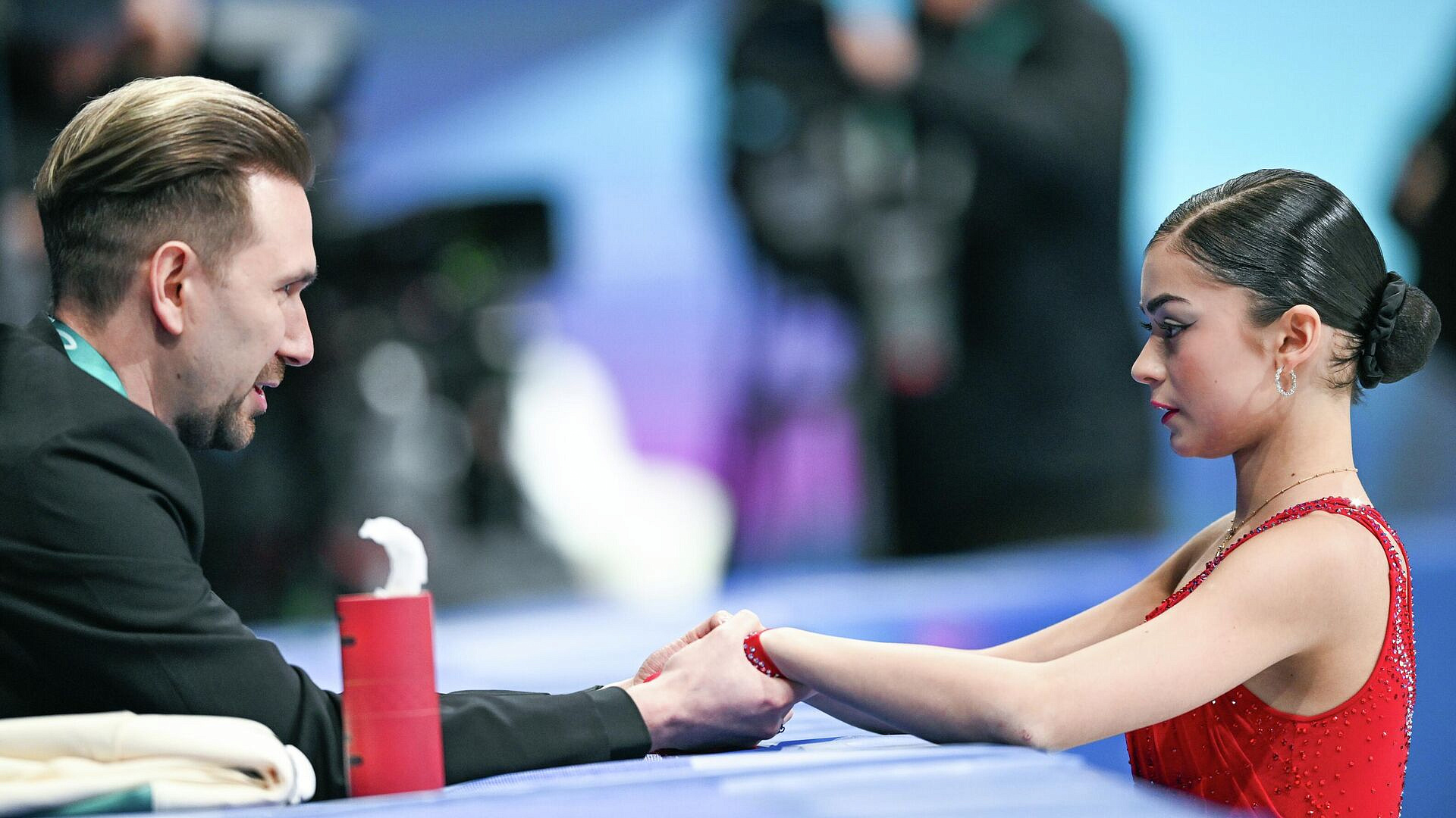 Ягудин и Медведева поддержали Петросян в Милане