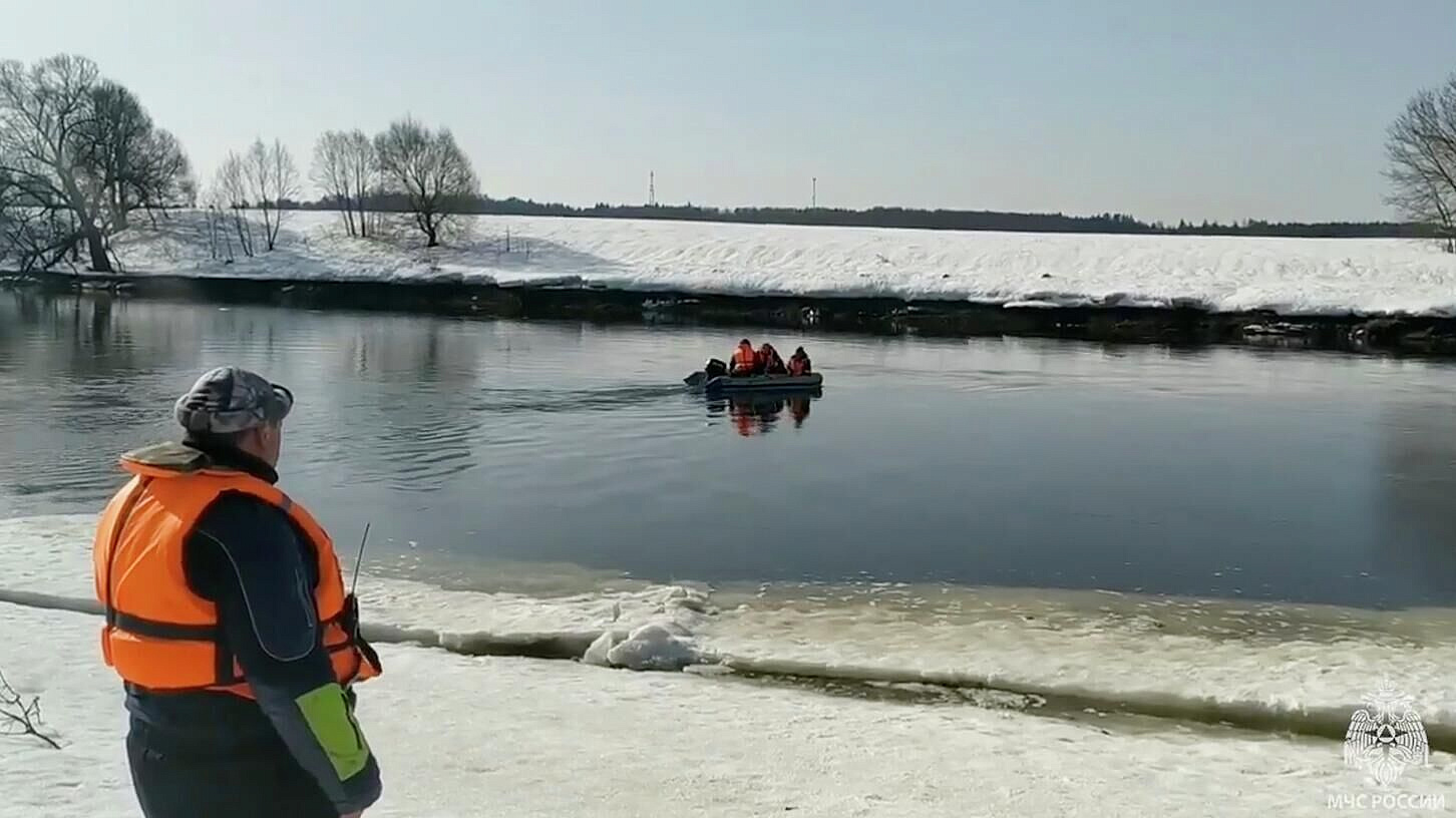 Тело третьего пропавшего в Звенигороде подростка может быть подо льдом