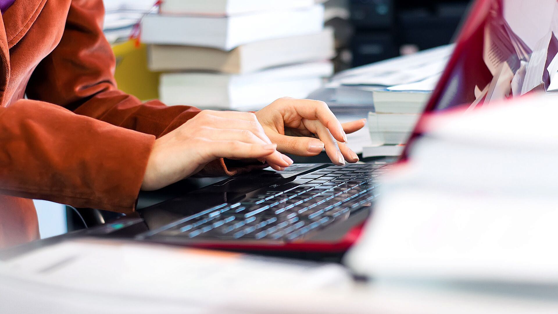 Россиян в конце апреля ждет короткая рабочая неделя