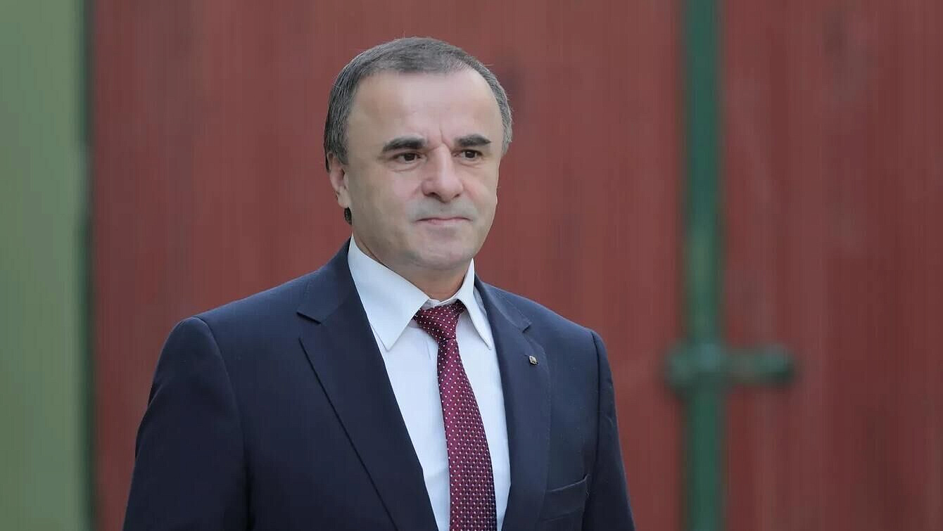 Экс-премьер Молдавии обвинил власти в нарушении прав верующих Экс-премьер Молдавии обвинил власти в нарушении прав верующих