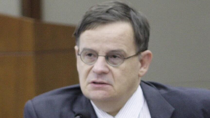 Посольство в Риге выясняет подробности инцидента с российским корееведом