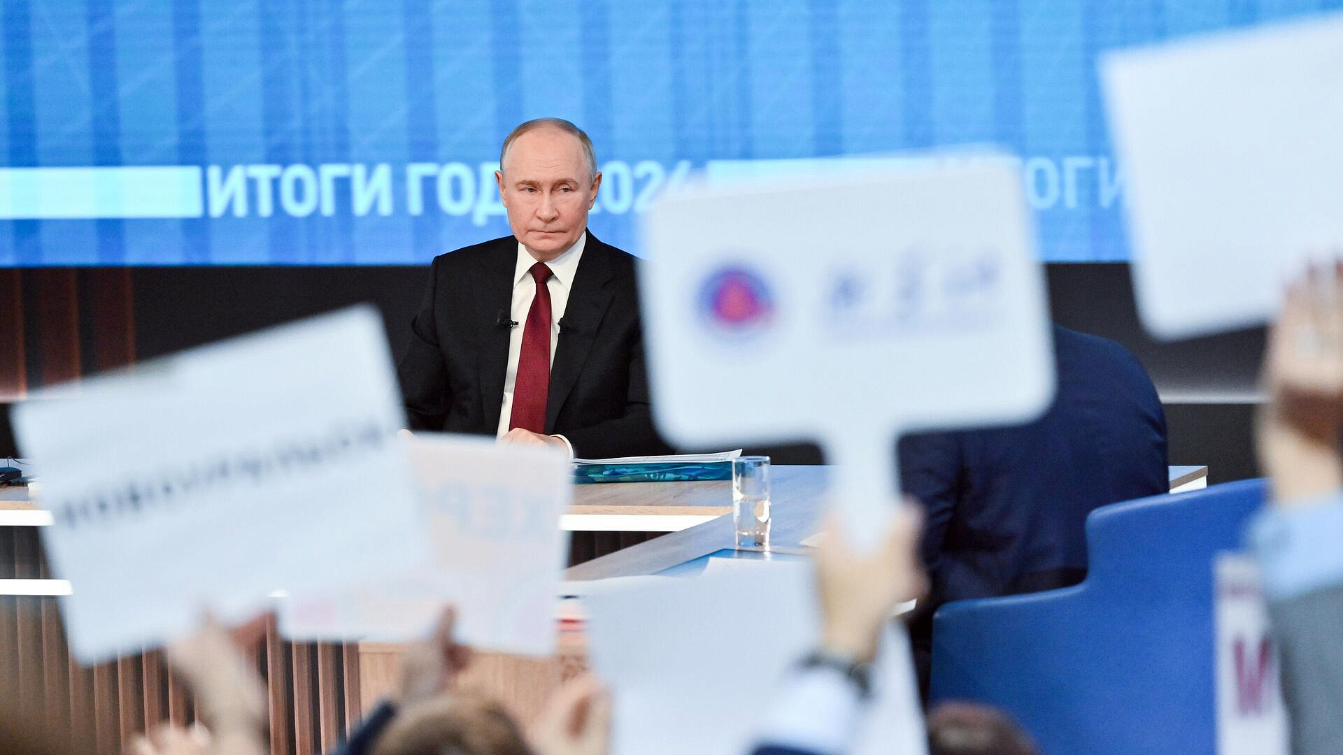 Россия готова к переговорам с Украиной, заявил Путин