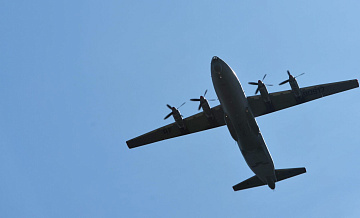 Названа причина экстренной посадки Ан-12 в Комсомольске-на-Амуре