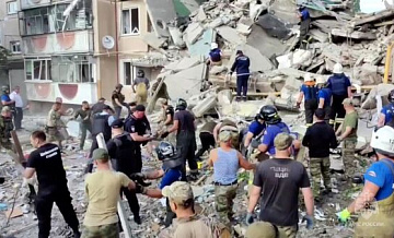 Несколько жителей частично разрушенного дома в Шебекино переехали в ПВР