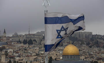 На юге Израиля вспыхнул пожар после ракетного обстрела из Ирана