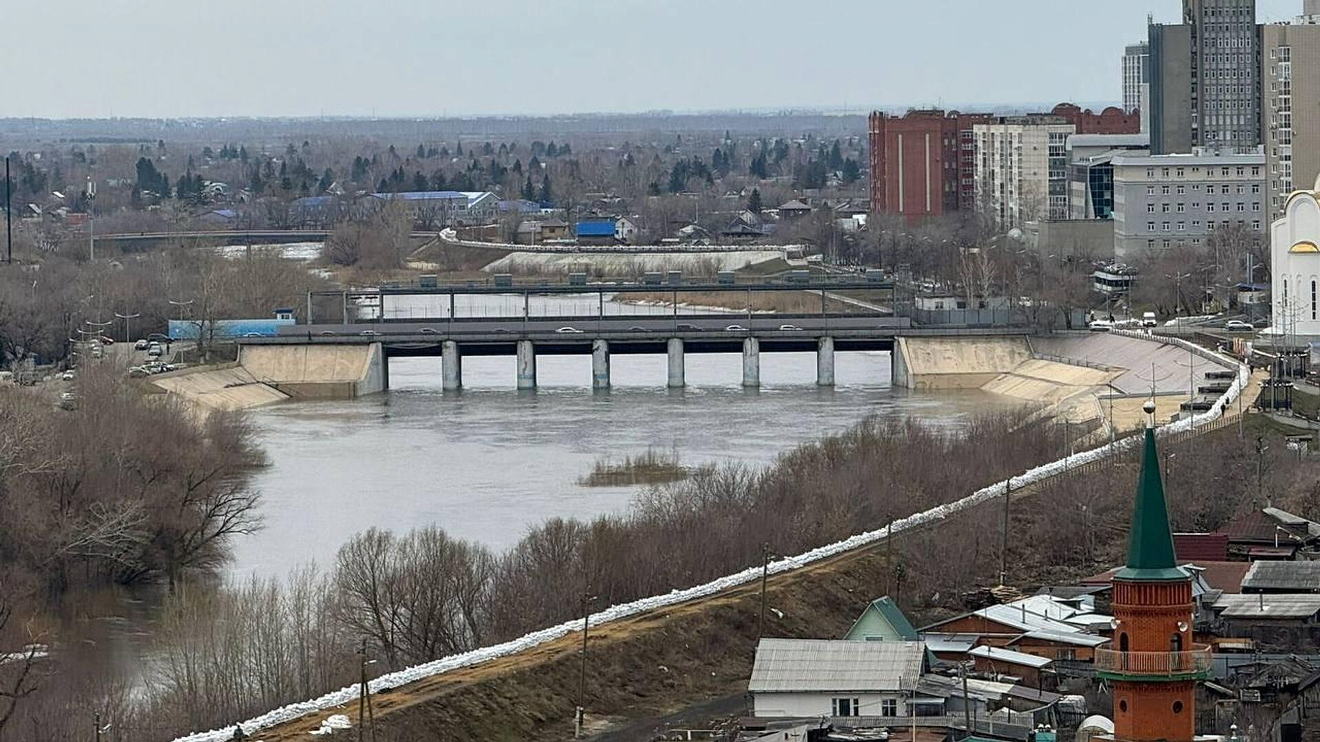 Вода в реке Тобол в Кургане заметно прибыла