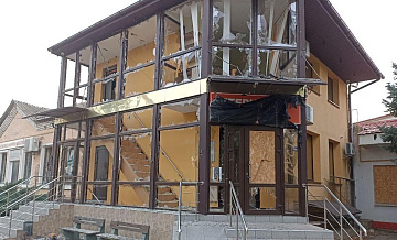 При обстреле Херсонской области пострадали два человека