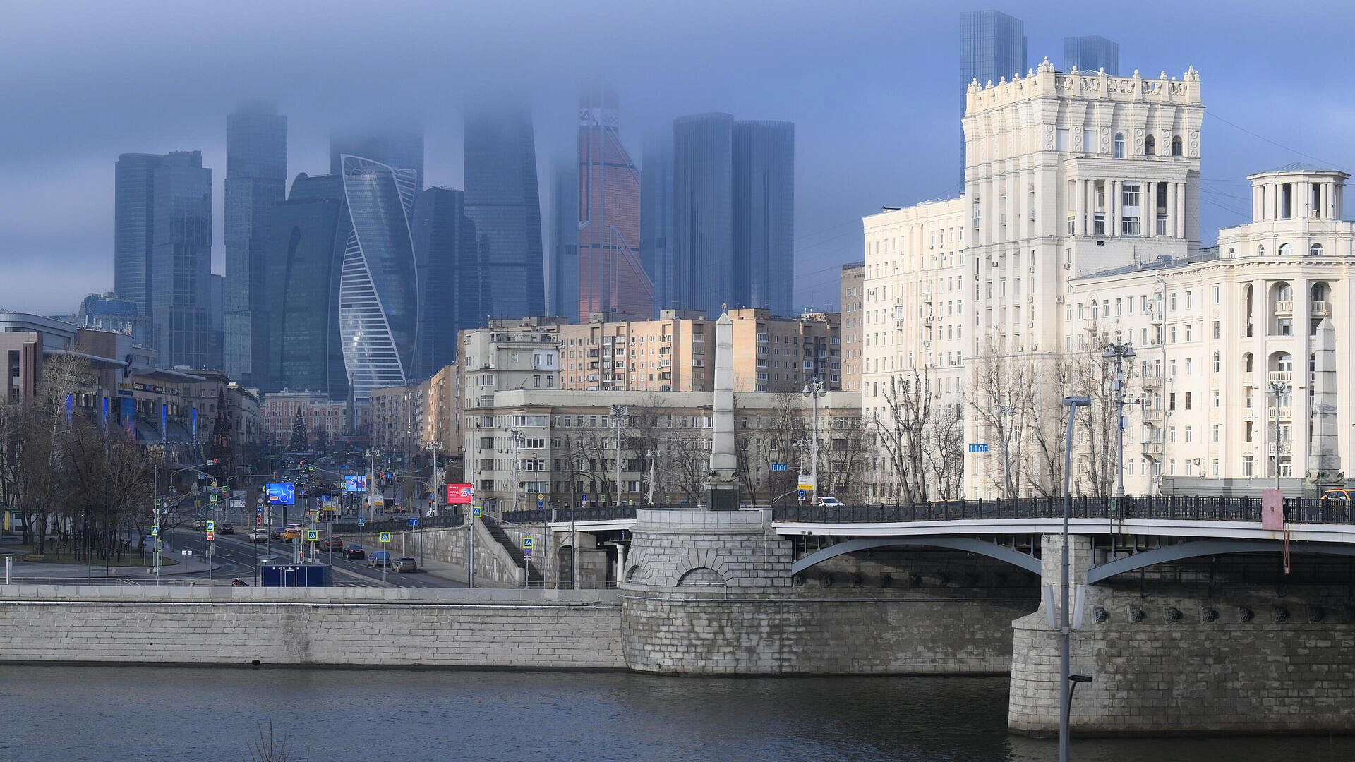 Погода в Москве способствует накоплению вредных примесей в воздухе