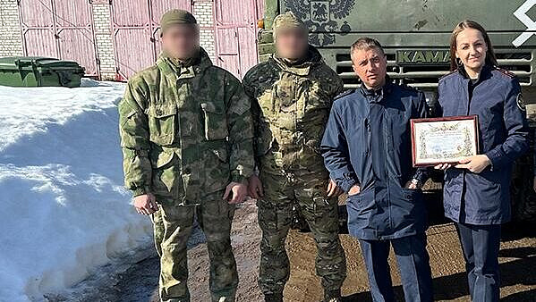 Сотрудники брянского СИЗО отправили гуманитарный груз бойцам СВО