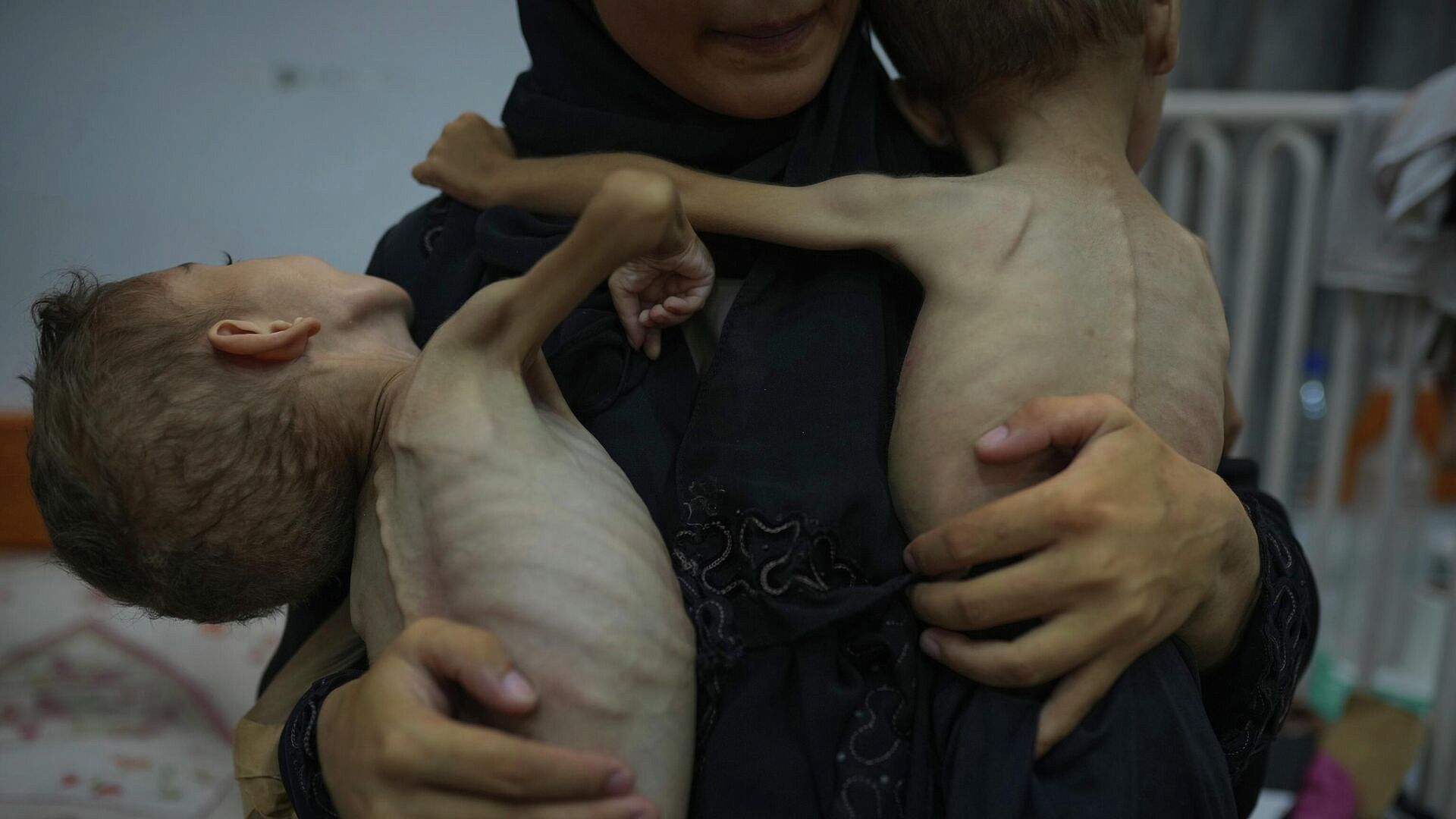 Лавров прокомментировал политику Израиля по ограничению поставок гумпомощи