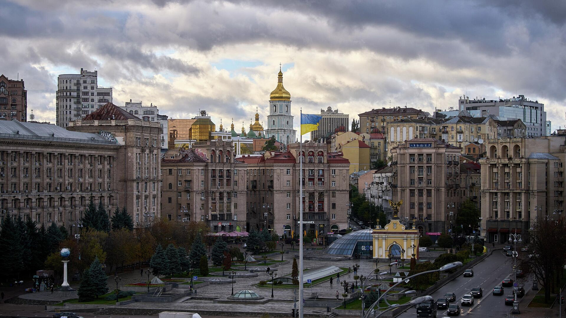 Сакс призвал прекратить конфликт на Украине с учетом нейтралитета Киева