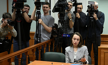 Адвокат Долиной рассказала, почему не просила отсрочить выселение певицы