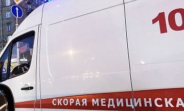 В Калуге двое детей пострадали от схода снега с крыши дома