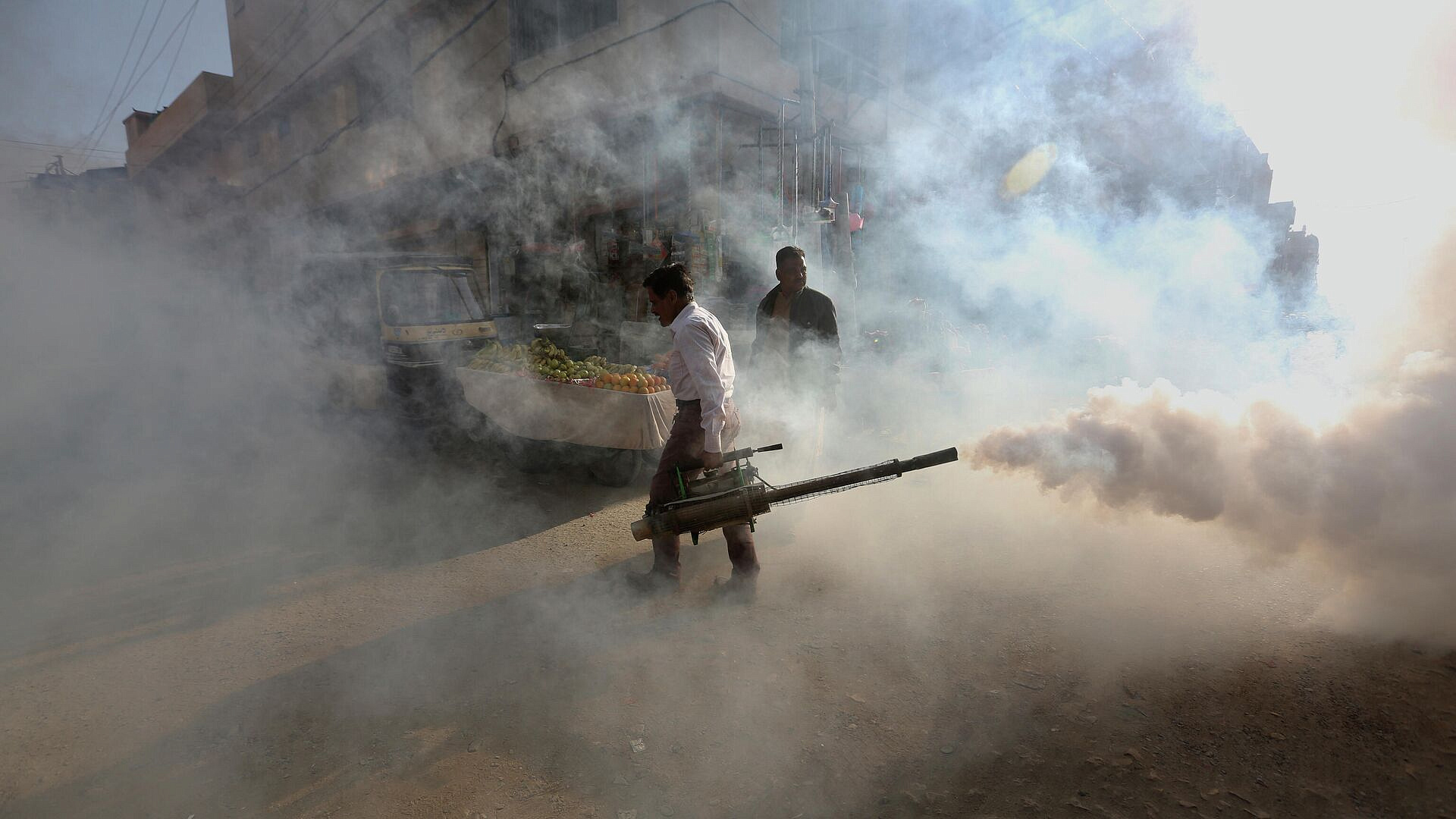В Пакистане при взрыве смертника погибли 11 человек
