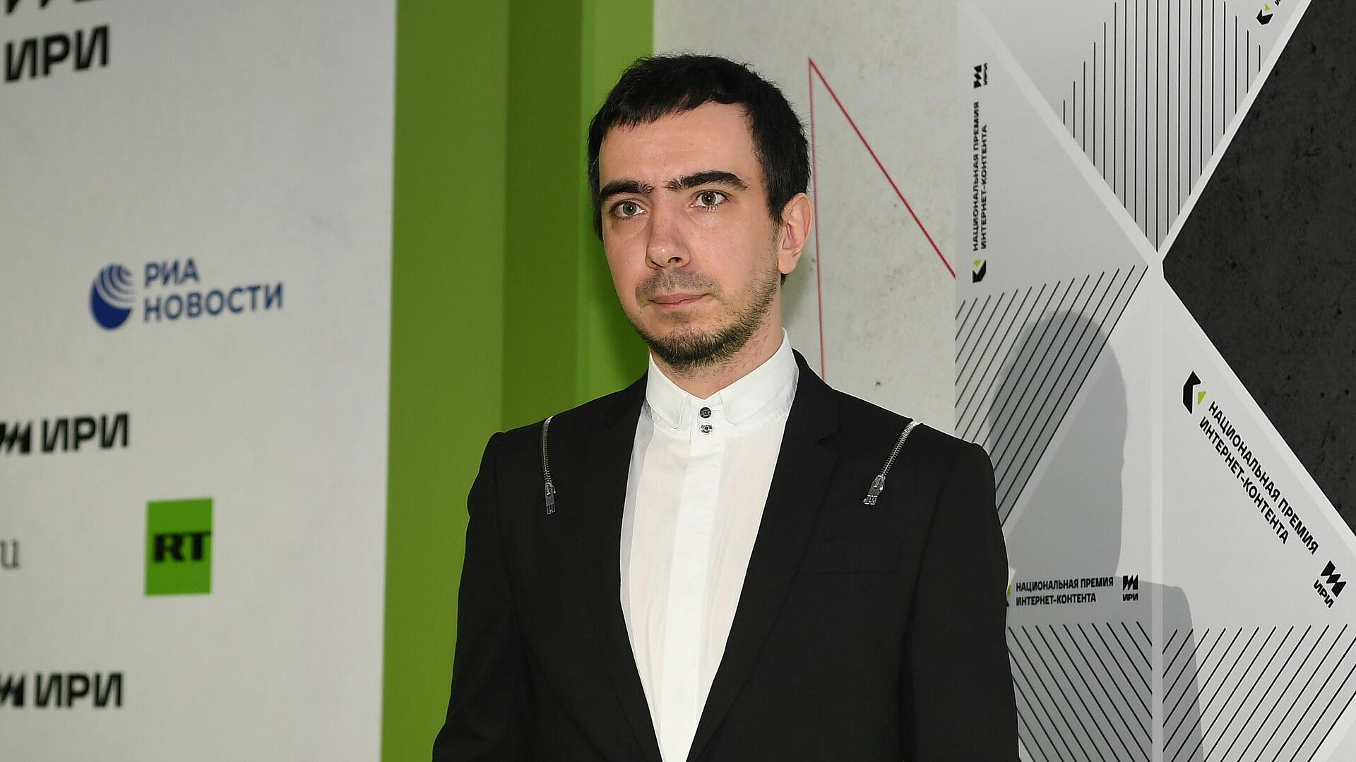 ������� ����� �������� ��������� � ��������� ������� �������*