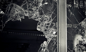 При атаке БПЛА в Энгельсе в двух детских садах и школе выбило окна