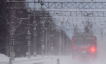 В Самарской области поезд столкнулся с машиной