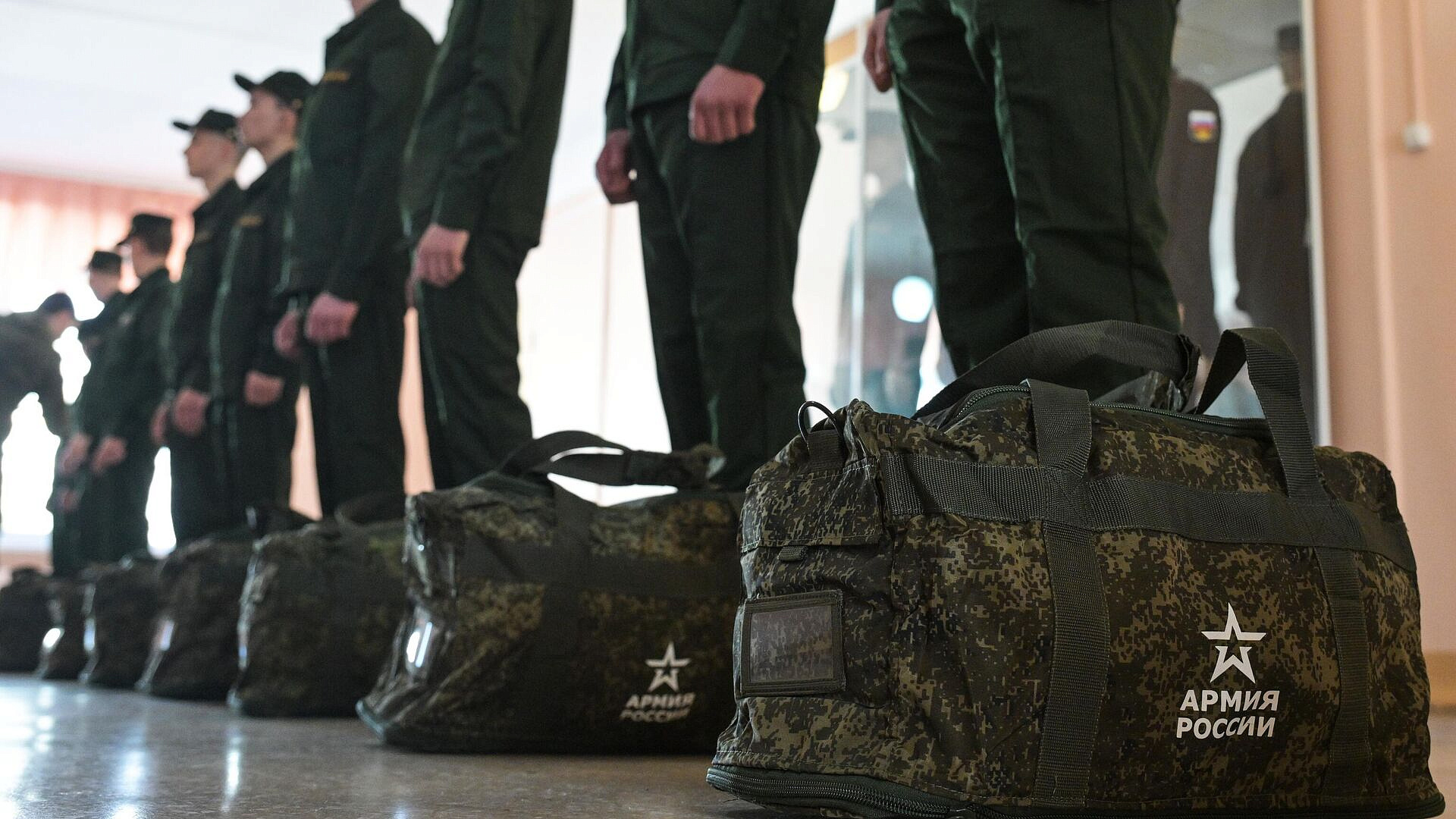 Призывников начнут отправлять к местам несения службы 10 апреля