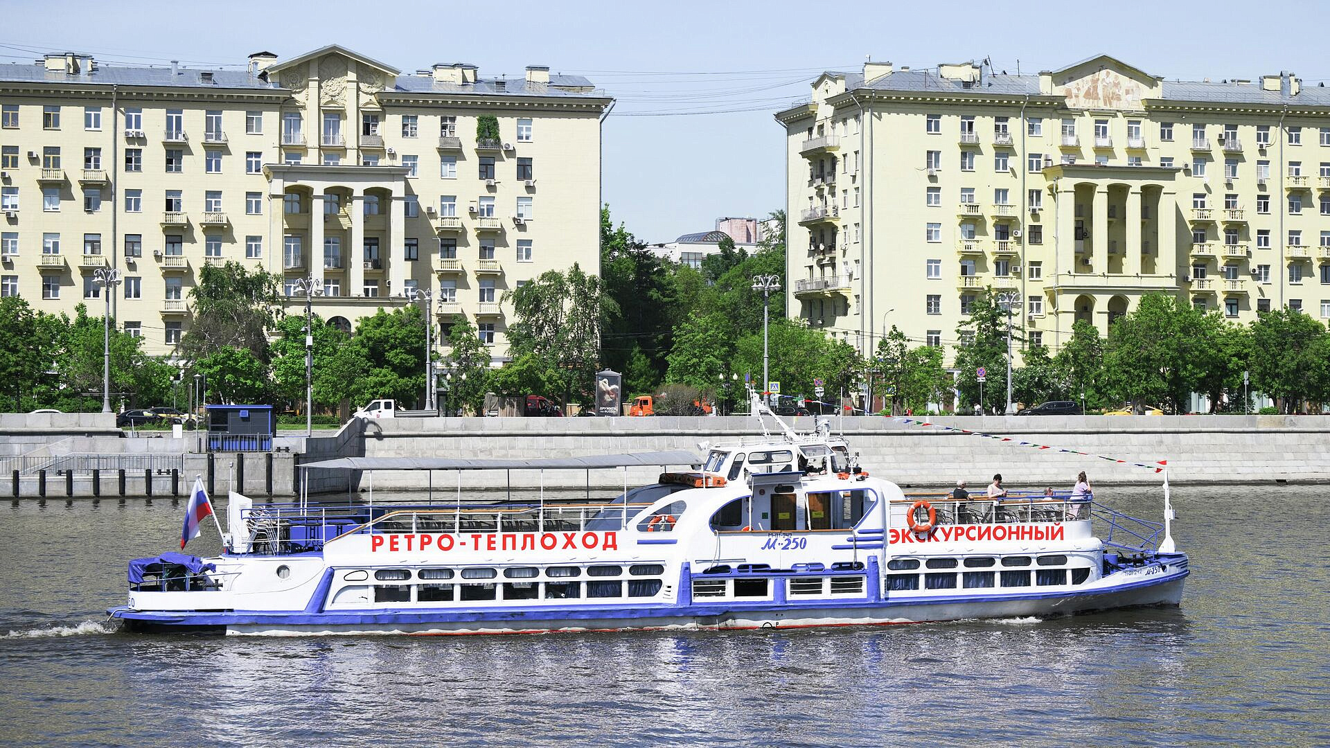 В комплексе горхозяйства Москвы рассказали, как вести себя в жару