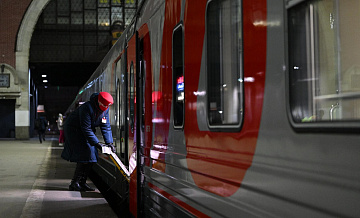 Юрист рассказал, какой срок грозит вытолкнувшему проводницу из поезда