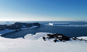 Гид, сопровождавший россиян, рассказал о восхождении в Антарктике