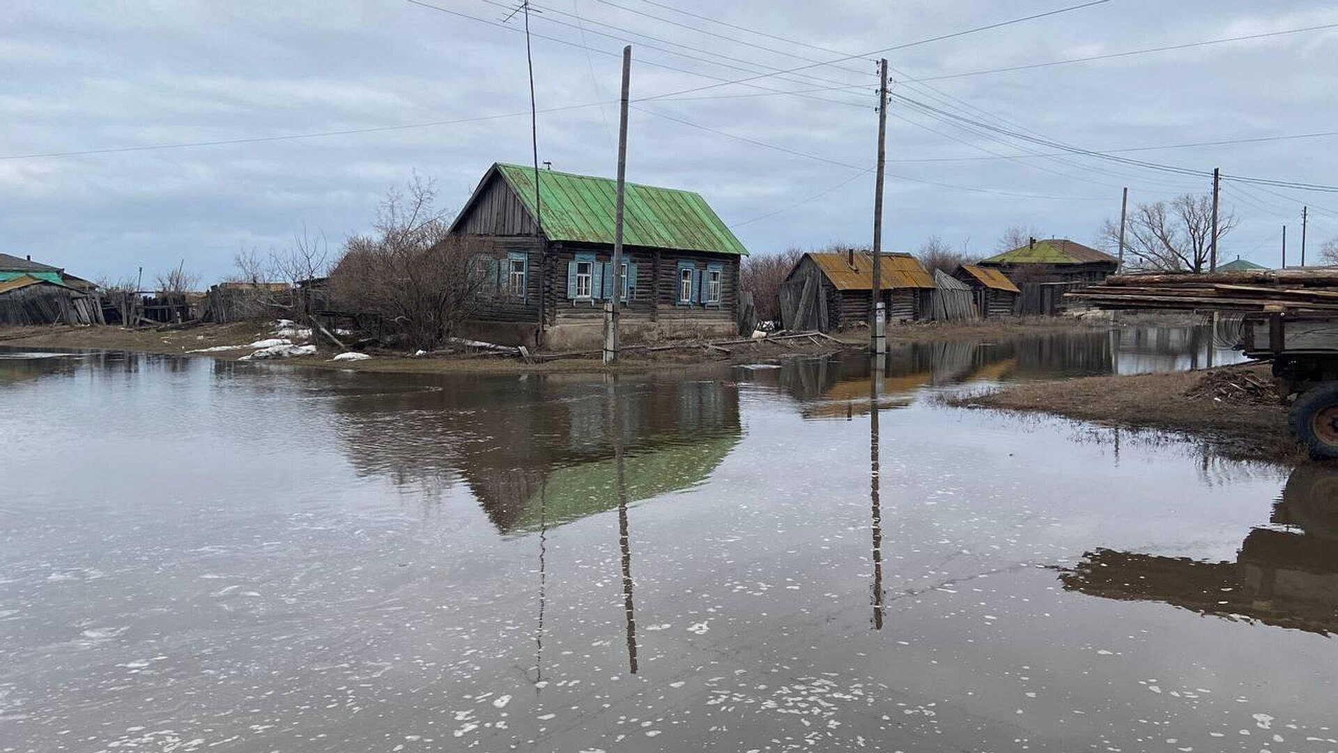 В Курганской области почти 180 домов остаются затопленными из-за паводка