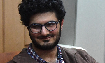 Мосгорсуд признал законным заочный арест сооснователя DOXA* Арамяна**