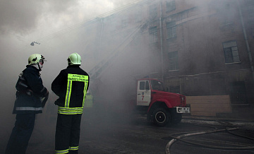 В Петербурге локализовали пожар в административном здании