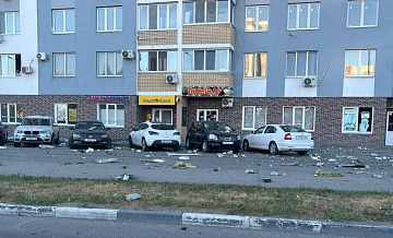 ВСУ повредили 33 автомобиля при атаке дронов в Саратовской области