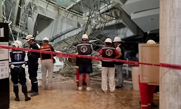 В Перу четыре человека погибли при обрушении крыши в ТЦ