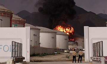 В ОАЭ после удара БПЛА загорелась промзона с объектами нефтяной индустрии