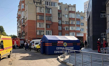 В Саратовской области после атаки дронов повреждены 23 автомобиля