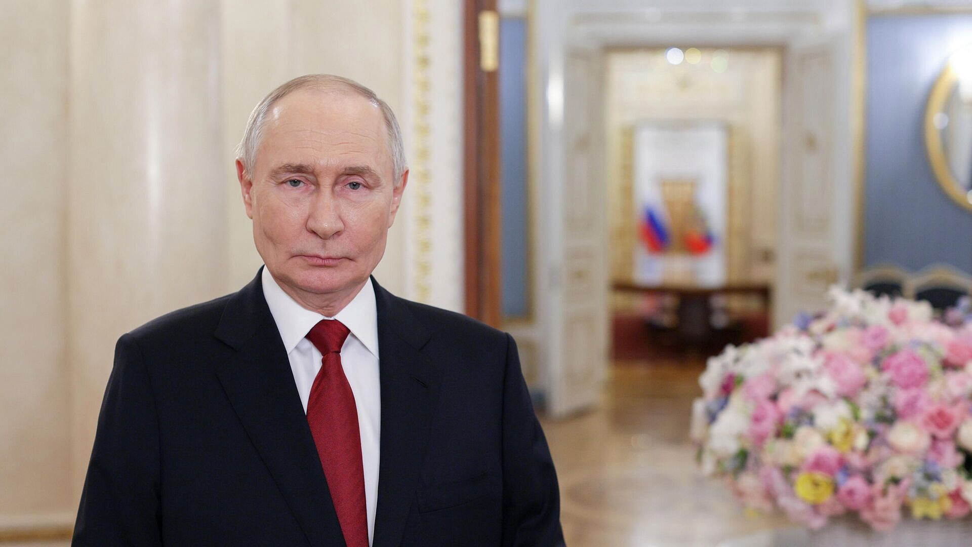 Путину доверяют 77 процентов россиян, показал опрос