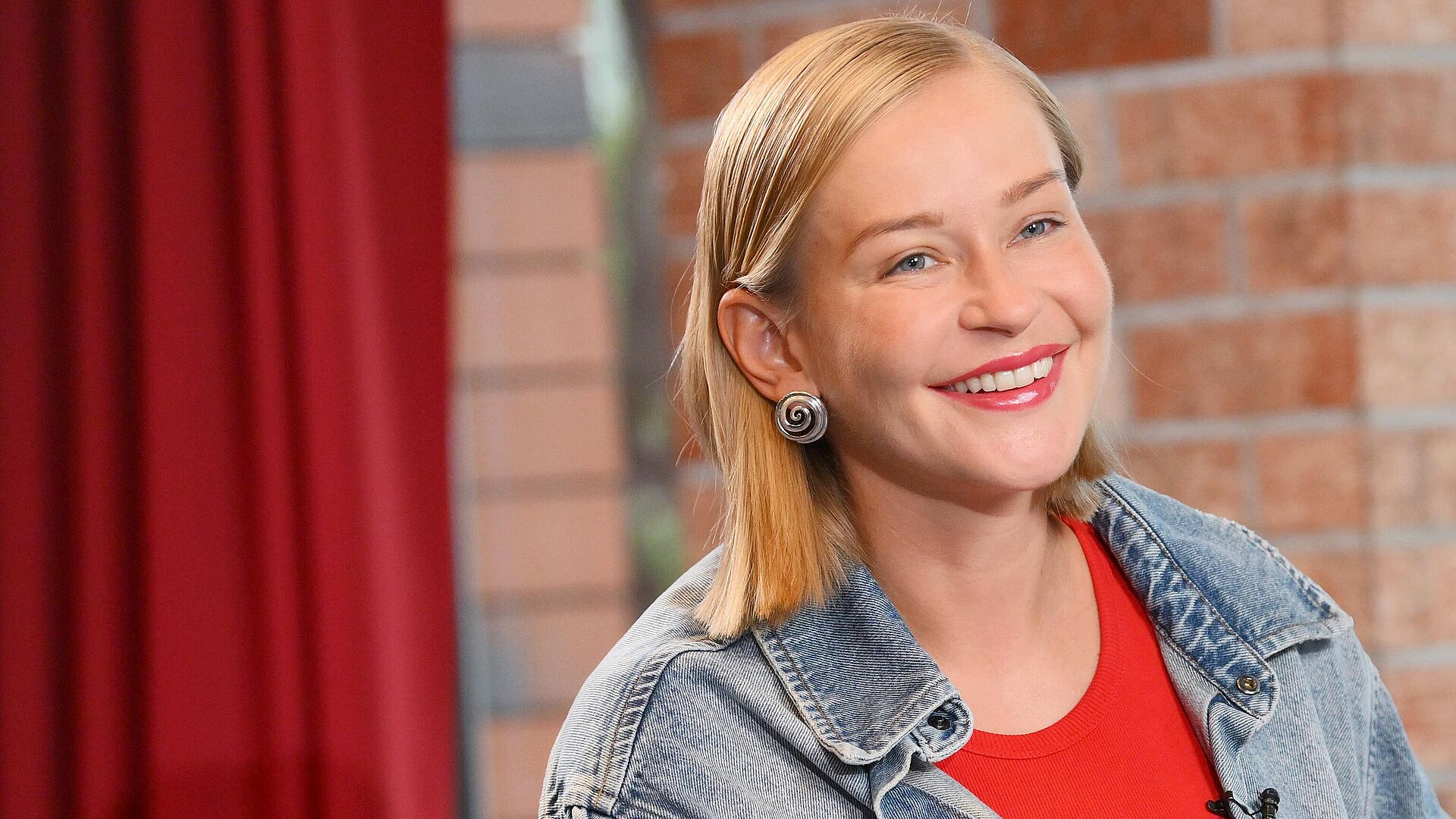 Юлия Пересильд вернулась в Москву из Дубая