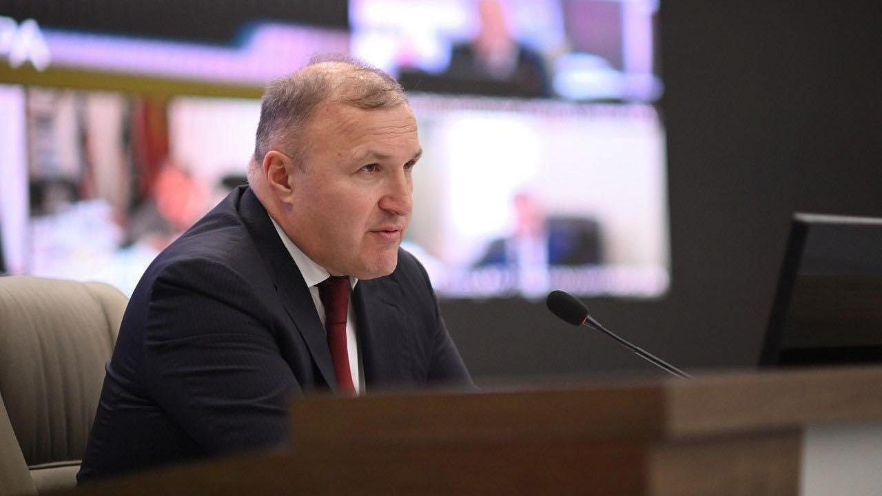 Кумпилов рассказал о ходе выполнения в Адыгее нацпроекта "Молодежь и дети"