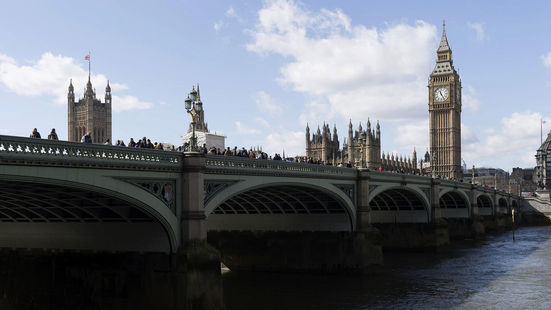 Бизнесмен родом из России стал вторым крупным налогоплательщиком в Британии