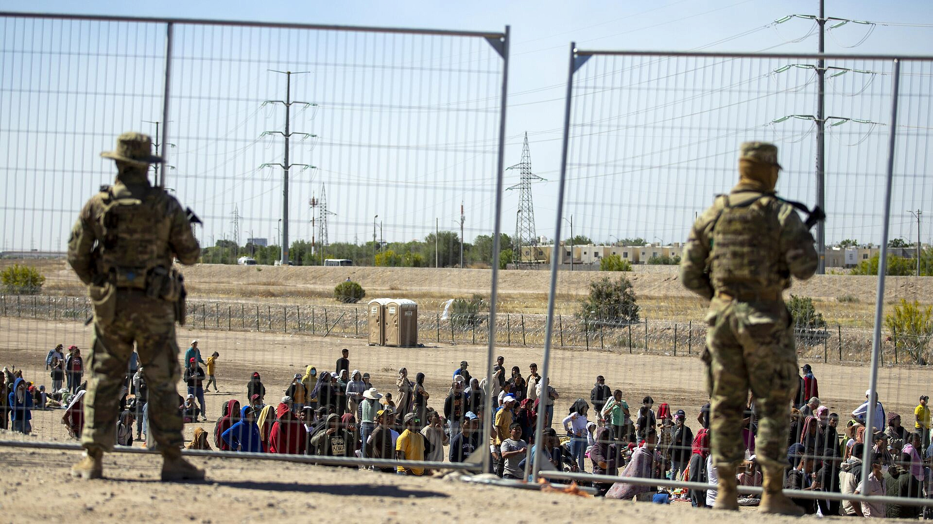 Из США за год выслали более 270 тысяч мигрантов