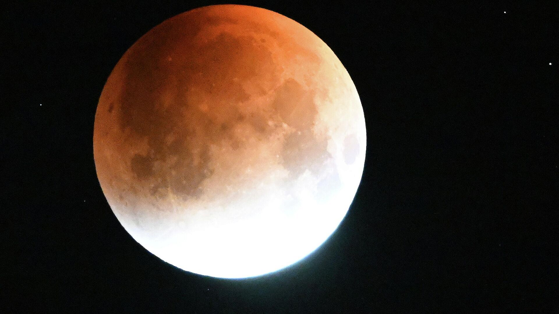 Солнечные и лунные затмения 2026: даты и время, где смотреть