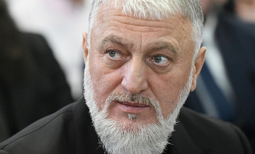 Делимханов решил добиться отмены запрета на хиджаб во владимирских школах