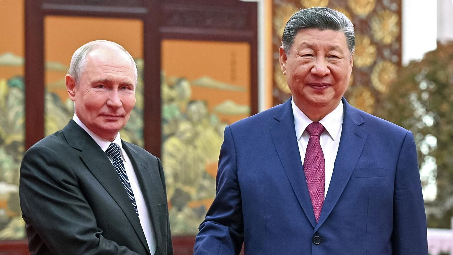 Путин, Си Цзиньпин и Моди кратко пообщались "на ногах"